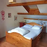 Casa de Férias Domaine Du Plan Del Poux Rural Combret