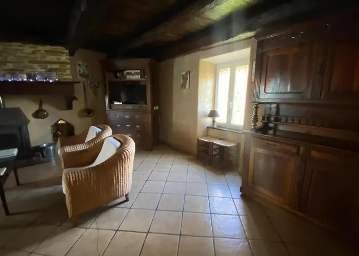 Ferienhaus Domaine Du Plan Del Poux Rural